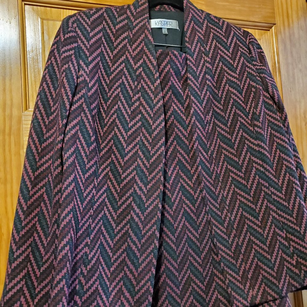 Kasper Chevron Knit Suit Open Front Jacket and Skirt  Size 12
